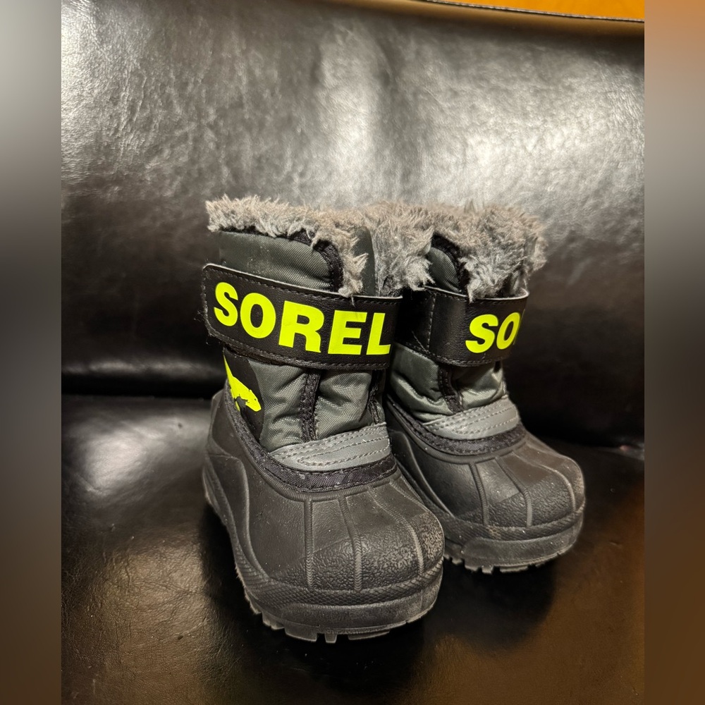 SOREL Kids' Snow Commander Insulated Waterproof Boots black size 4
